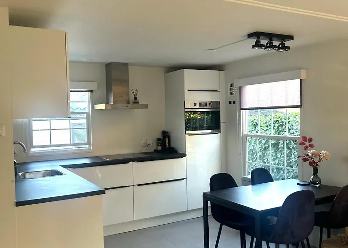 木屋 Bosparel Met Ruime Tuin En Airco!